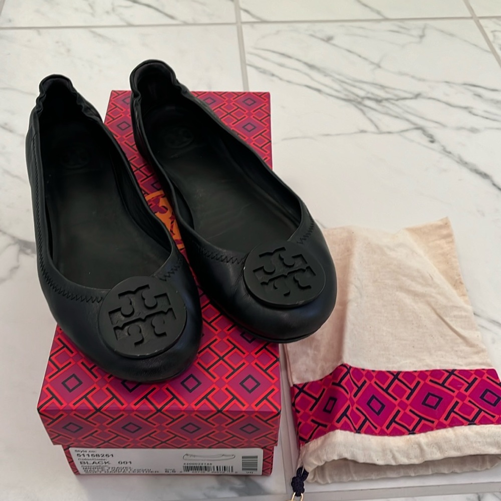 All black Tory Burch Minnie Ballet travel flats